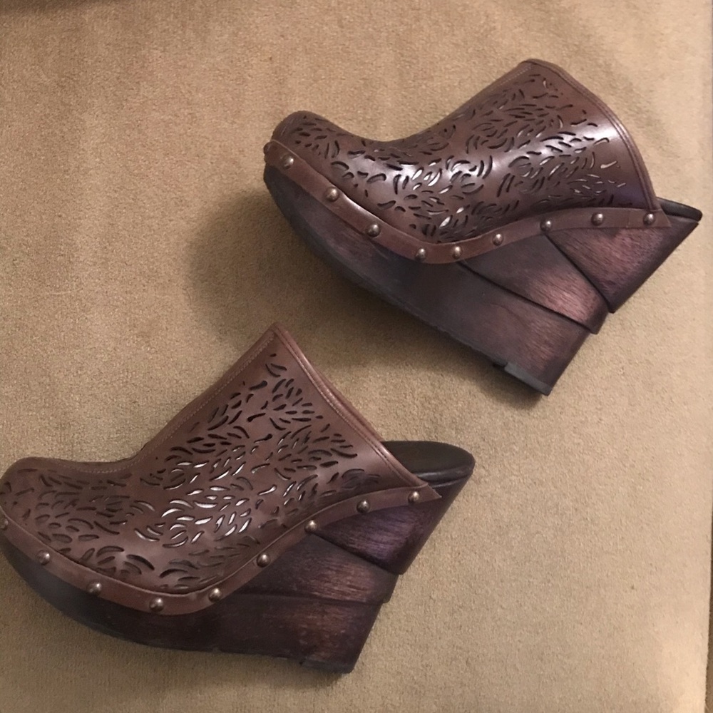 Brown Leather Diane von Furstenberg Wedge Clogs